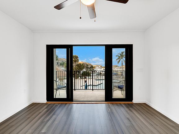 4th image of 1201 Seafarer Cir APT 202