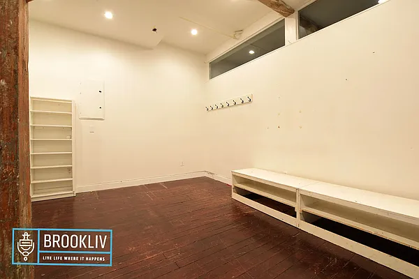 Rented by null | media 22