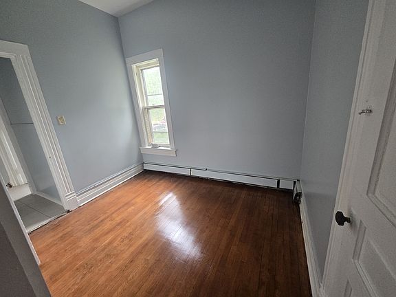 2nd image of 12815 Elm St Floor 2