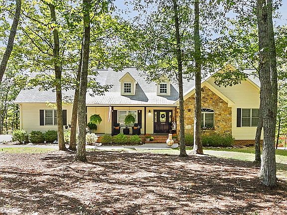 3rd image of 1305 Wren Ct