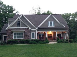 328 Bluff View Ave, Signal Mountain, TN 37377