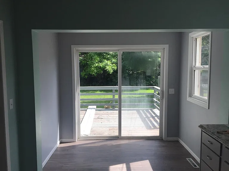 410 E Vasa Ave — Photo 3