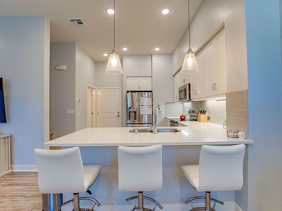 5th image of 143 Avenida Chapala Unit 102