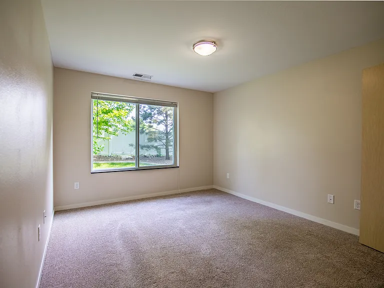 Overlook Ridge Apartments — Photo 52