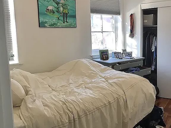 3rd image of 108 Perry St APT 1C