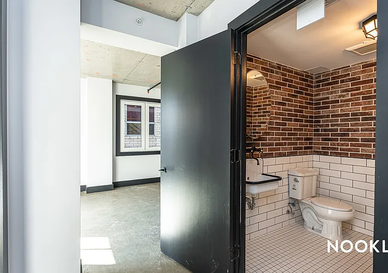 639 Foster Ave #302 — Photo 9