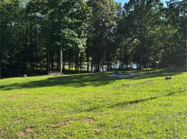 450 N Port Bass Dr, Fair Play, SC 29643