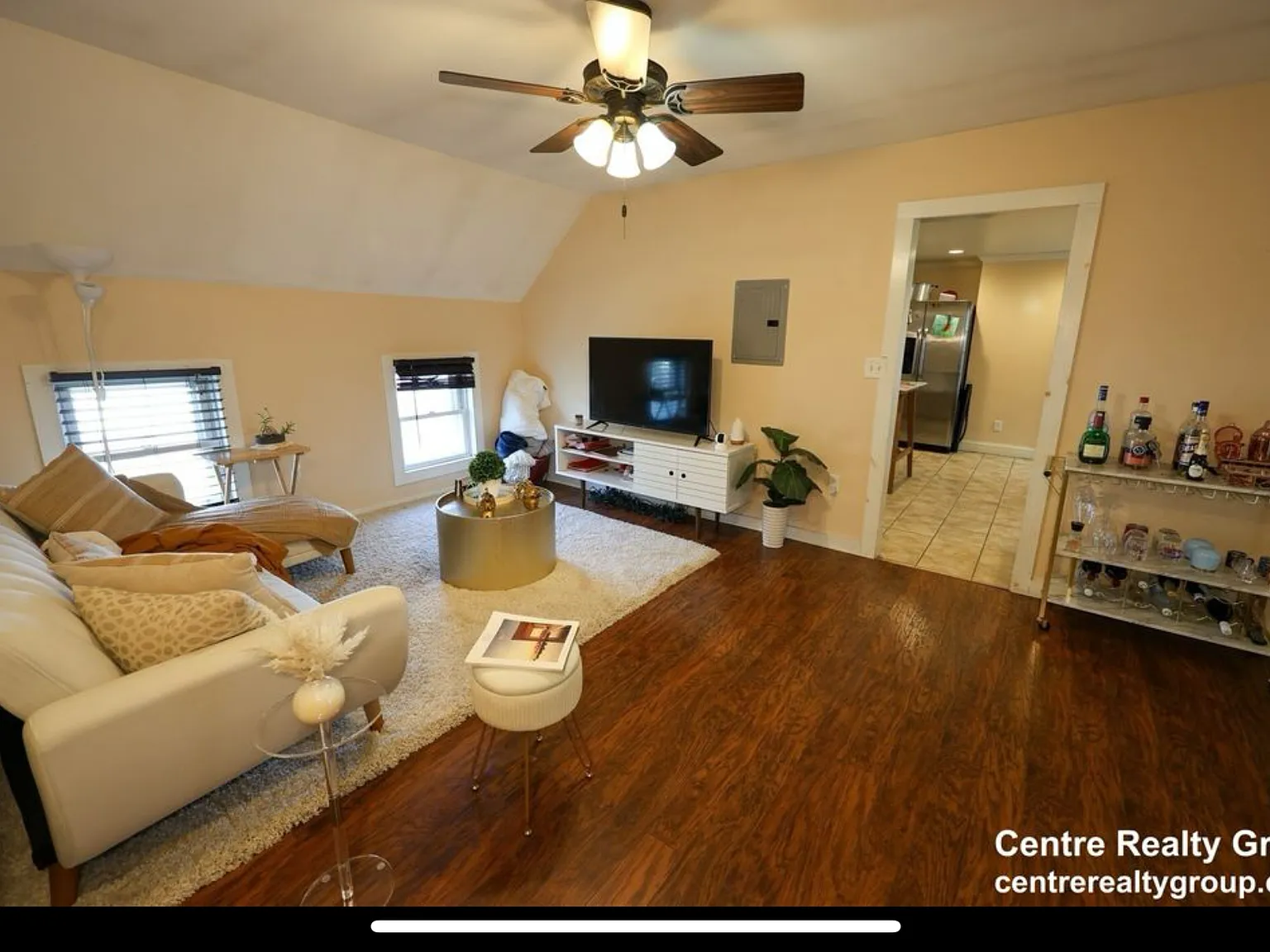 2 bed, 950 sqft, $2,650 — Photo 4