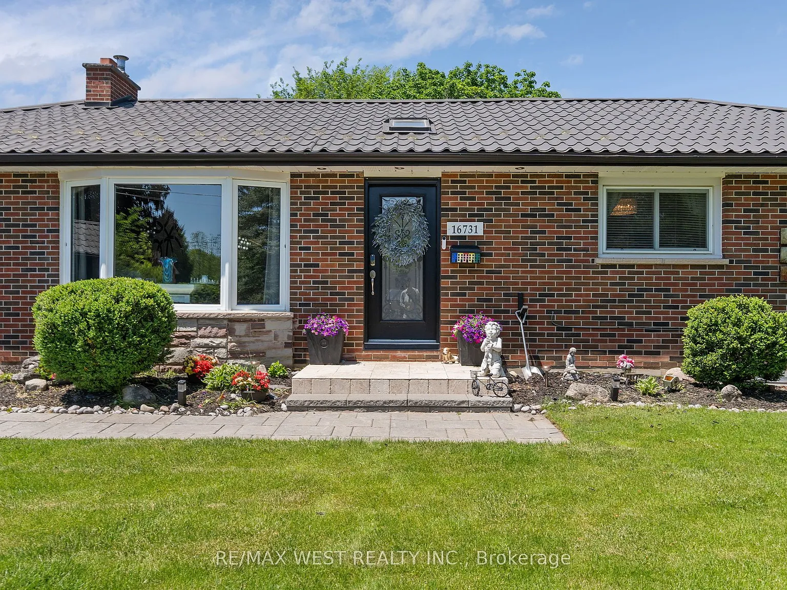 4 bed, $3,300 — Photo 3