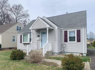 152 Cedar Ridge Rd, Newington, CT 06111