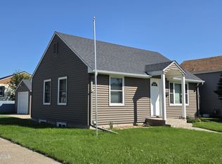 205 7th Ave SW, Valley City, ND 58072
