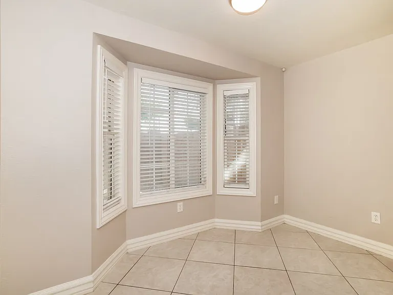 1915 S 39th St #19 — Photo 15