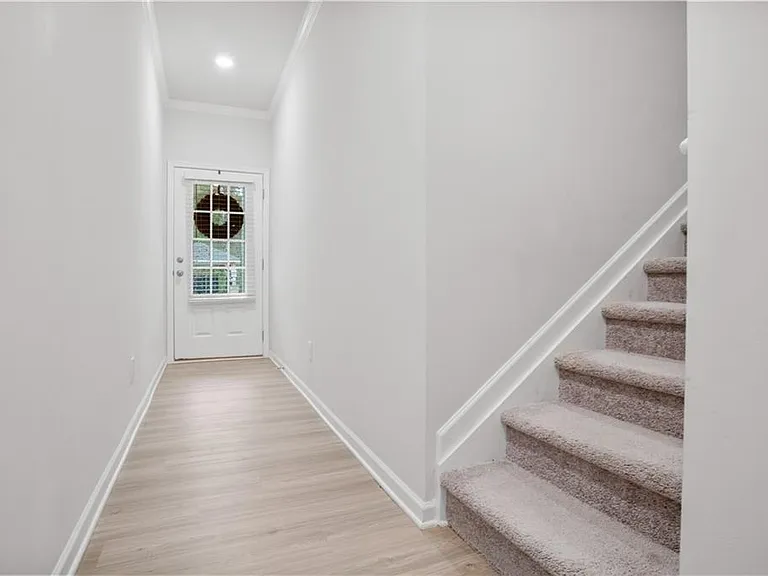 239 Turner Ln — Photo 11