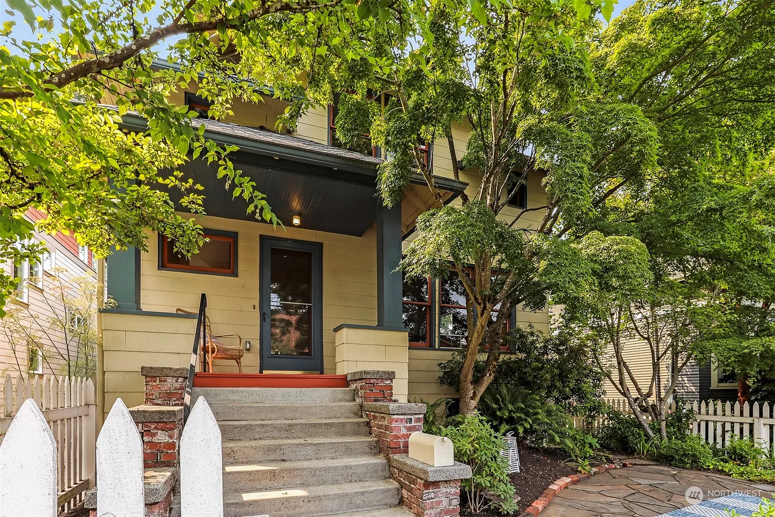 1127 32nd Avenue photo 1