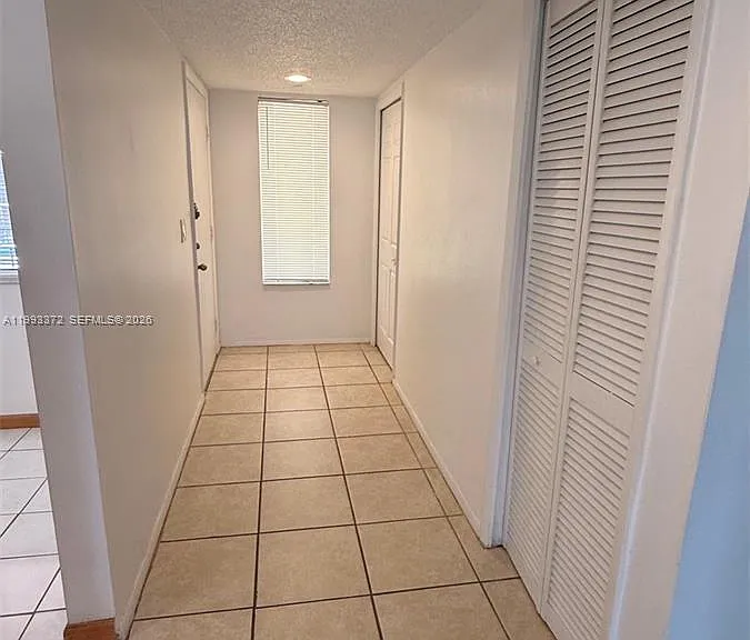 231 Lakeview Dr #204 — Photo 3