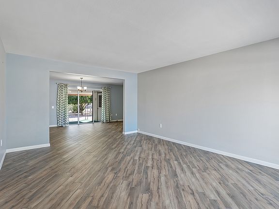 4th image of 9511 W Indian Hills Dr