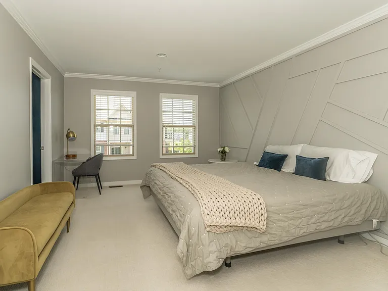 10918 Parkshire Ln — Photo 5