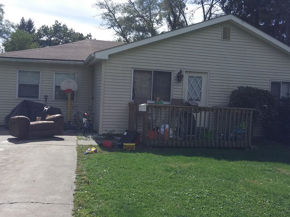 2nd image of 135 Westward Ho Dr