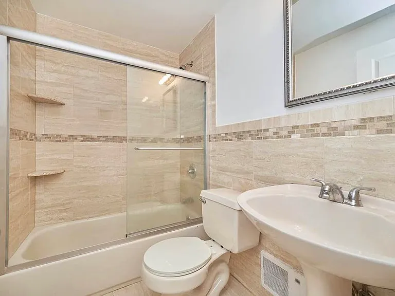 408 W 49th St #4 — Photo 9