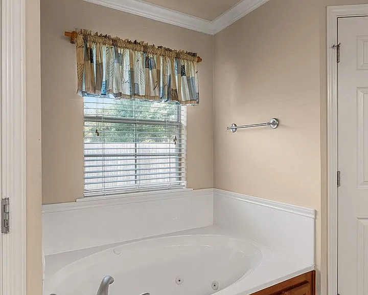 126 Satinwood Cir — Photo 14