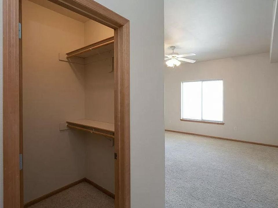 200 Sadler Ln, North Liberty, IA 52317 Zillow