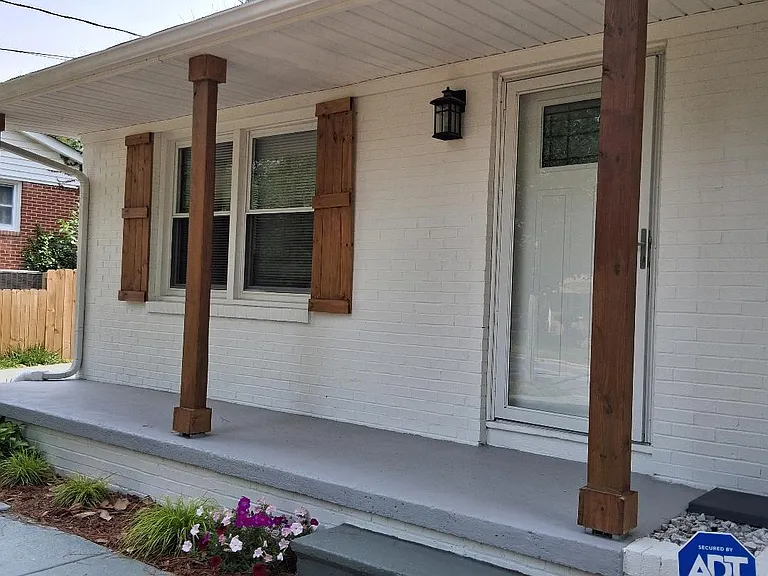 829 Greenwich St — Photo 2