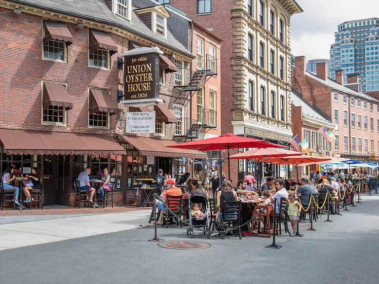 Dine at the many fantastic Downtown Boston restaurants along Union Street.