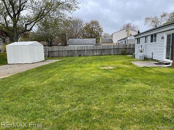 5th image of 12486 N York Dr