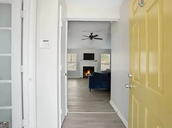 5420 Forest Downs Cir, College Park, GA 30349