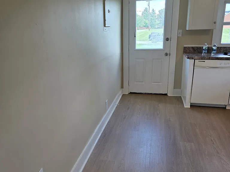 835 Parkside Rd — Photo 5