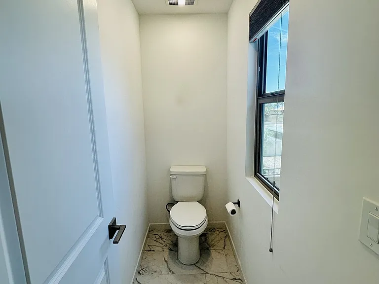 7425 W Nicolet Ave — Photo 16