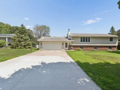 1353 Plymouth Rd, Mason City, IA, 50401