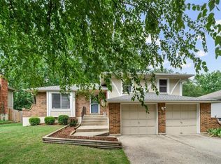 3017 SE 2nd St, Blue Springs, MO 64014