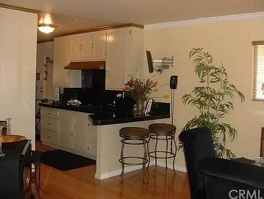 Kitchen with counter