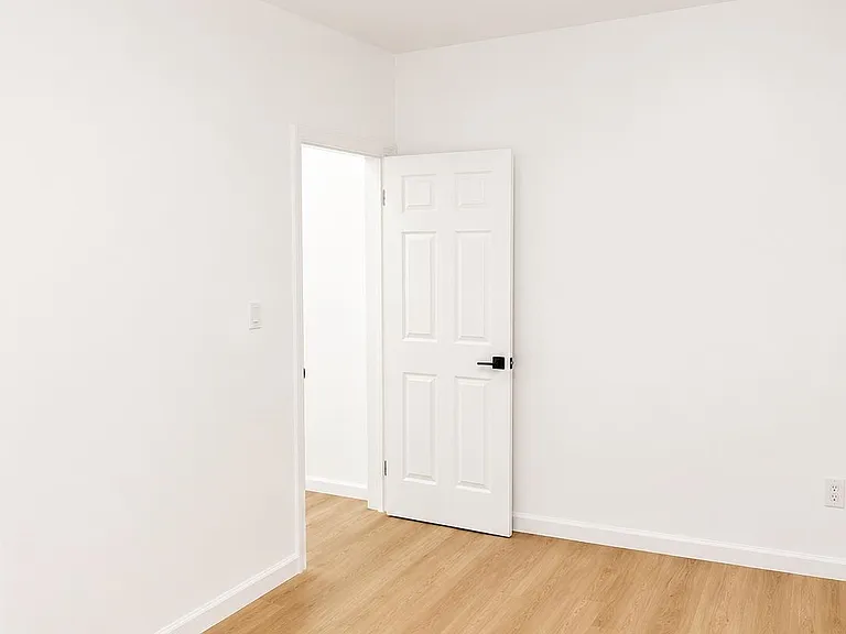 519 Mercer St #1 — Photo 9
