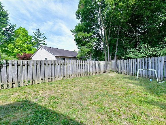 5th image of 4506 Rotterdam Dr