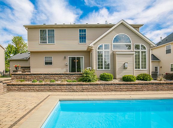 3rd image of 2811 Degarmo Dr