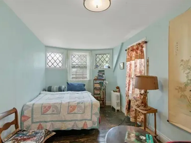 226 Castleton Ave — Photo 8
