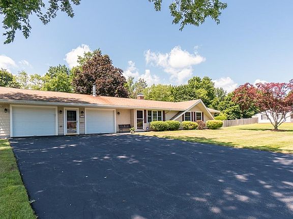 3rd image of 40 Sherwood Ave