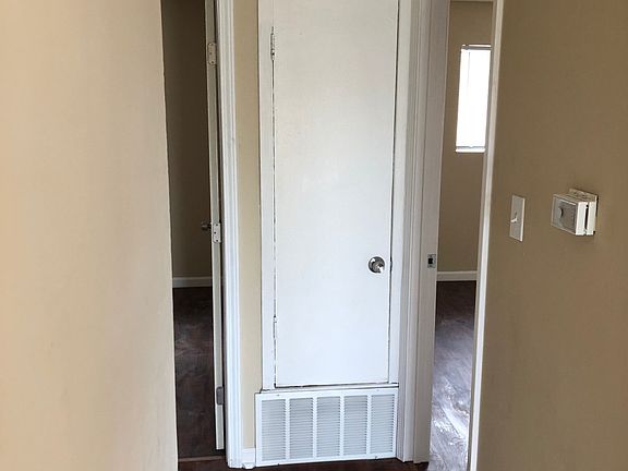5th image of 481 Walker Ave APT 4
