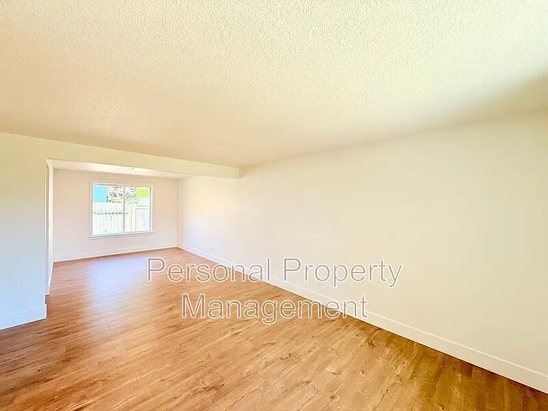 16900 NE 22nd St — Photo 26