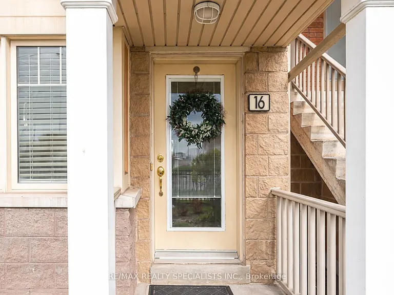 3975 Eglinton Ave W #16 — Photo 2