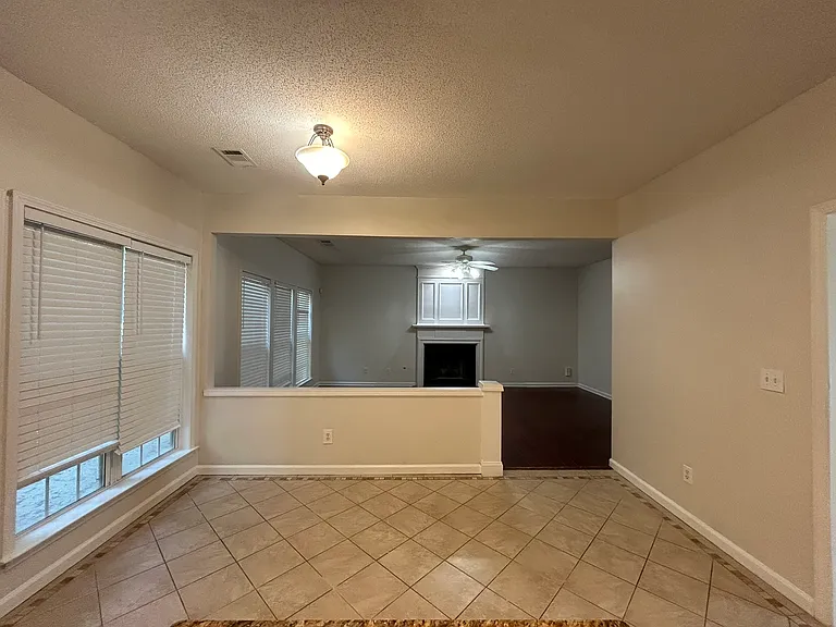180 Sessingham Ln — Photo 13