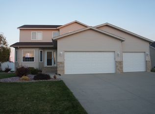 4134 54th St S, Fargo, ND 58104