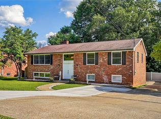 134 N Jamestown Rd, Coraopolis, PA 15108