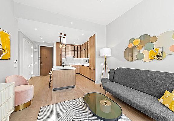 5th image of 515 18th St #409