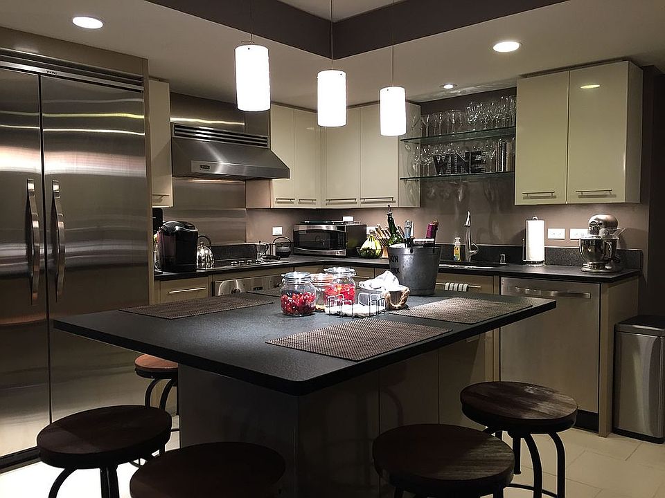 1st image of 1200 Queen Emma St APT 2411
