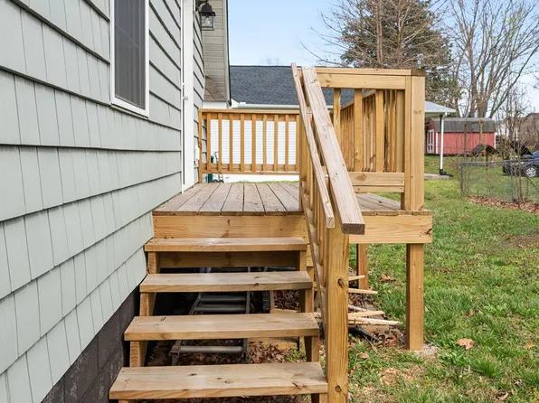 222 W 2nd Ave, Hohenwald, TN 38462