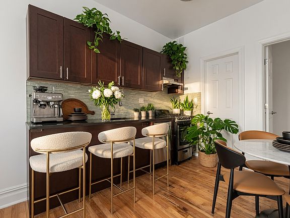 2nd image of 400 E 53rd St APT 2B