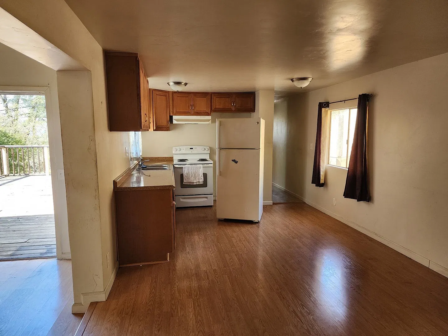2 bed, 1.0 bath, 900 sqft, $1,400 — Photo 4